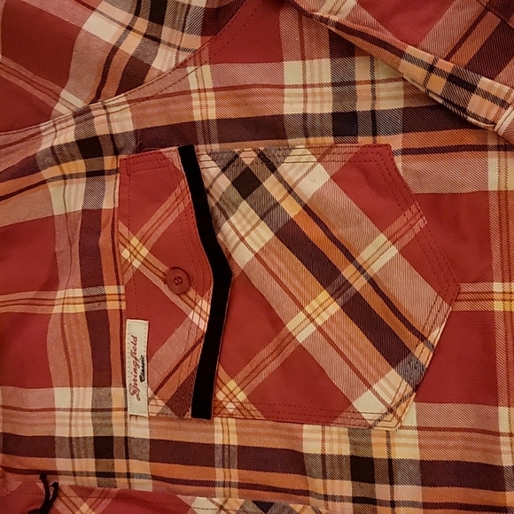 Red button up nwt - Picture 4 of 4